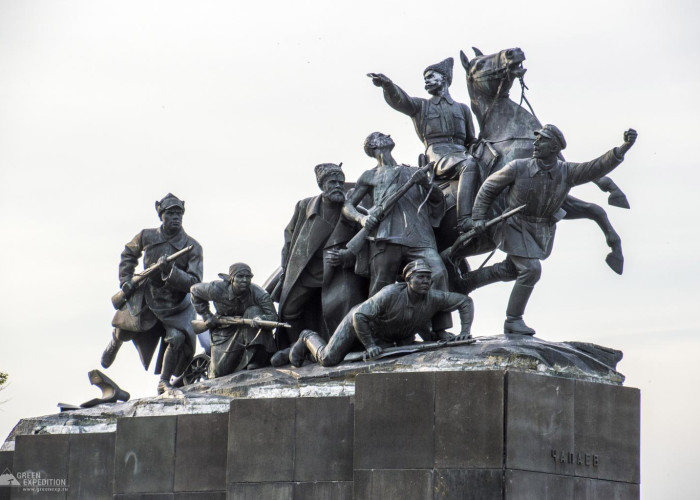Памятник Василию Чапаеву. Фото 2