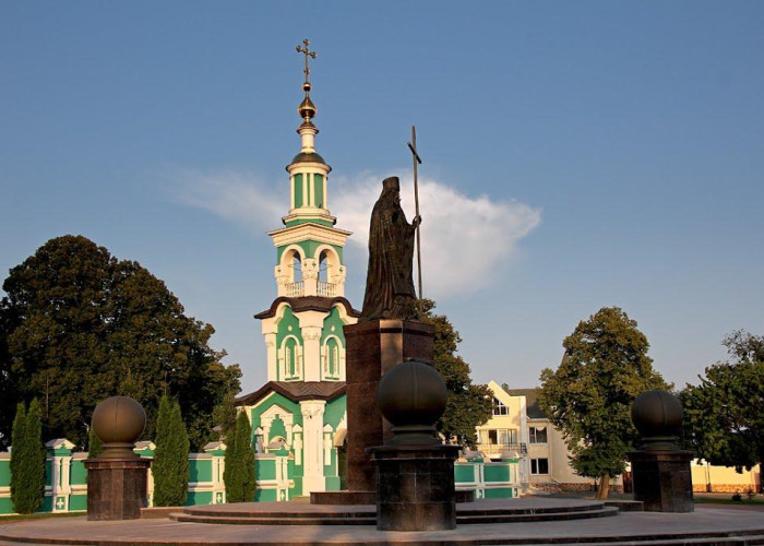 Памятник Питириму Тамбовскому. Фото 1