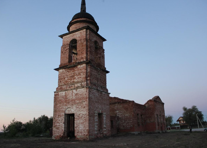 Заброшеная церковь (Никольское). Фото 4
