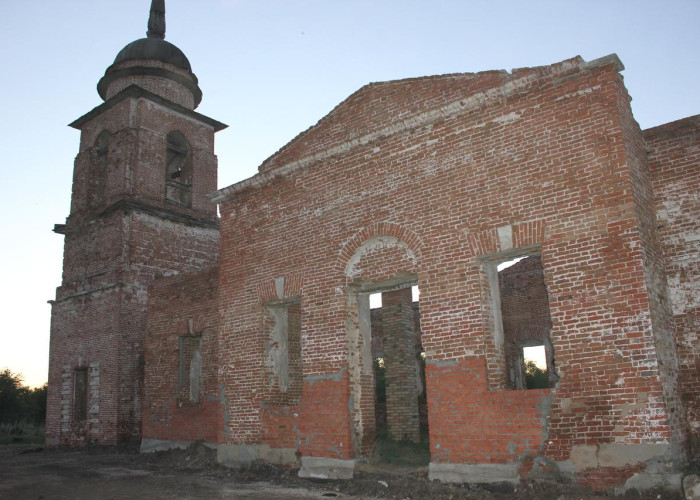 Заброшеная церковь (Никольское). Фотография 1