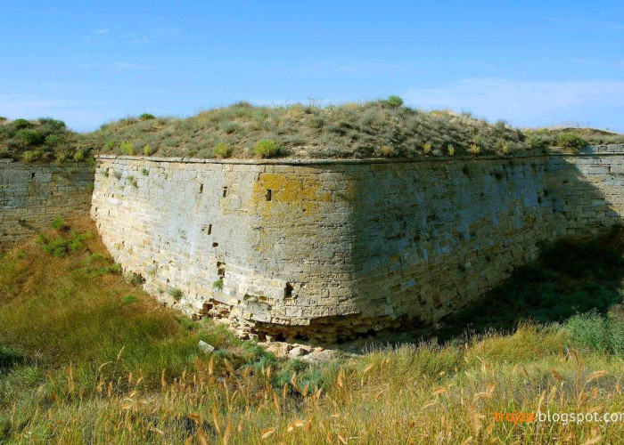 Арабатская крепость пос. Каменское. (Крым). Фотография 3
