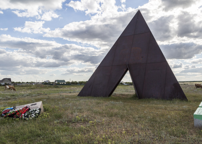 Памятник жертвам Сталинградской битвы. Фото 1