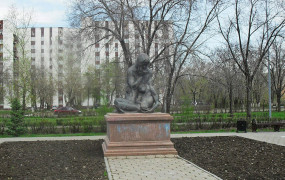 Памятник «Скорбящая Мать» (Оренбург)