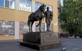 Памятник черным гусарам (Самара)
