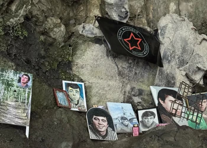 Памятная доска Сергею Бодрову. Фотография 2